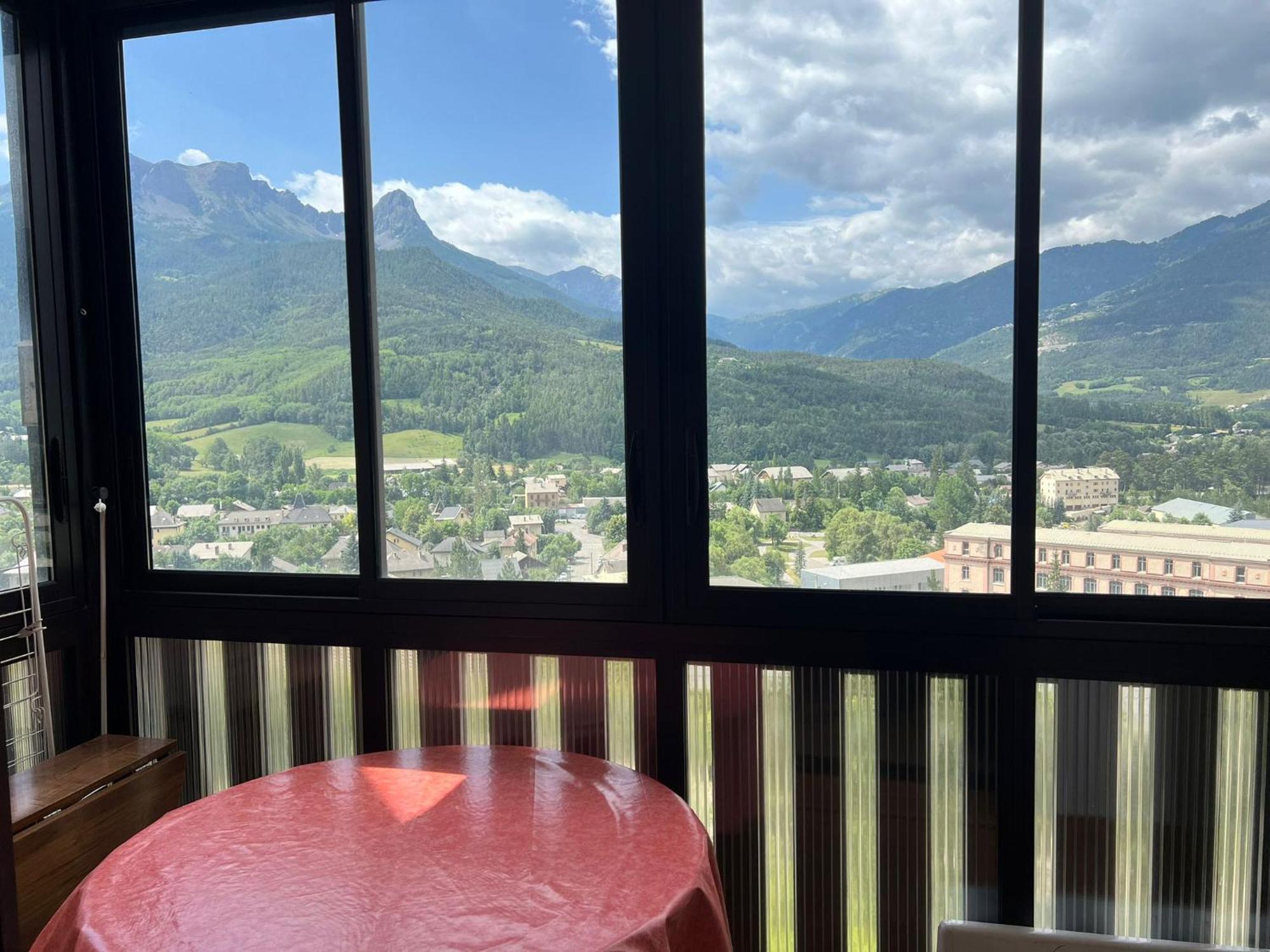 Terrasse Adroit T2 Barcelonnette - Wi-Fi Gratuit - 7 Couchages Appartement Buitenkant foto